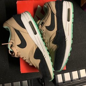 Women’s Nike Air Max Sneakers